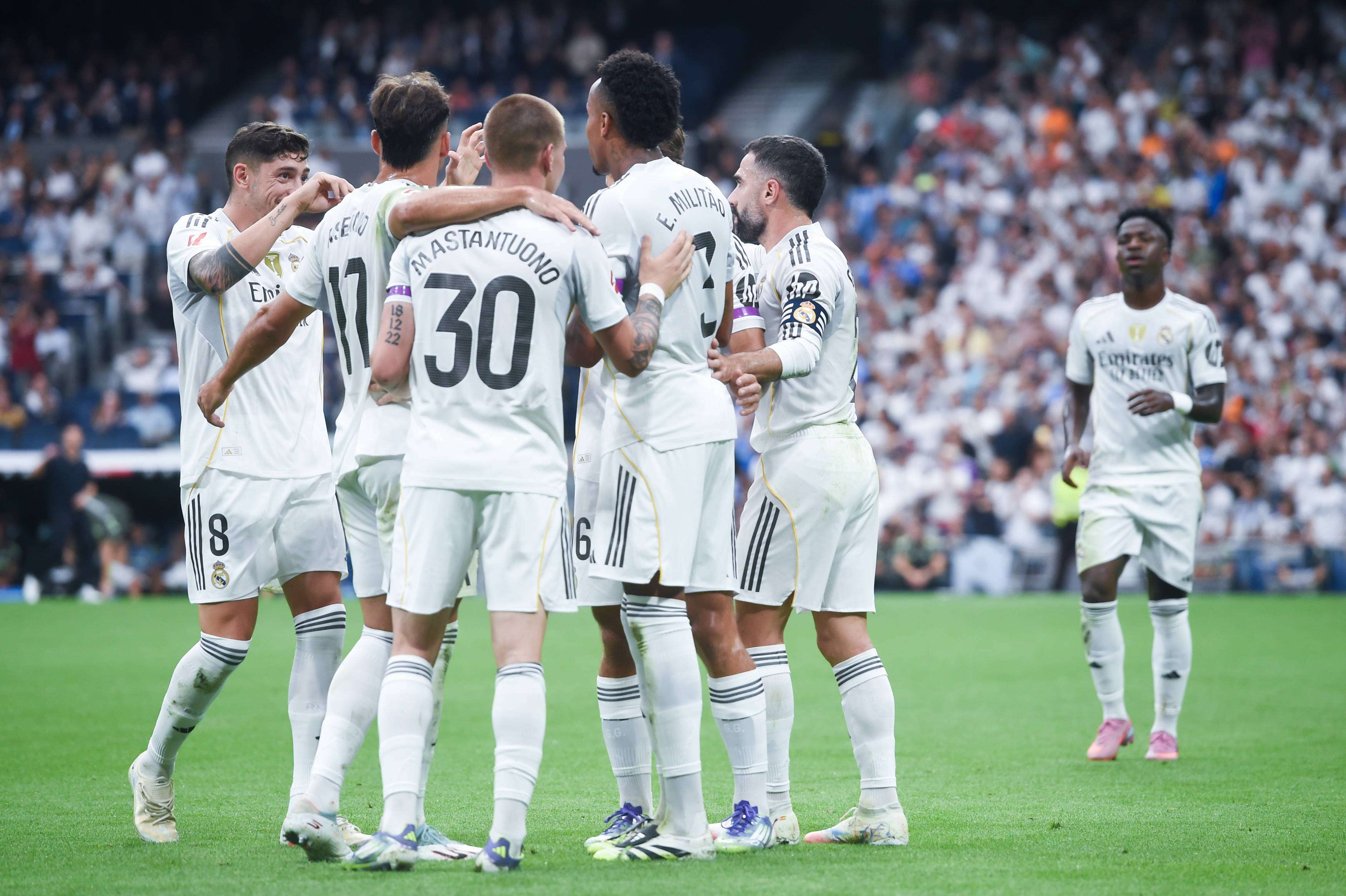 皇马客场击败比利亚雷亚尔，贝林厄姆制胜(皇马vs比利亚雷亚尔 首发)