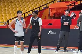 山东高速CBA击败天津先行者，高诗岩抢断制胜的简单介绍